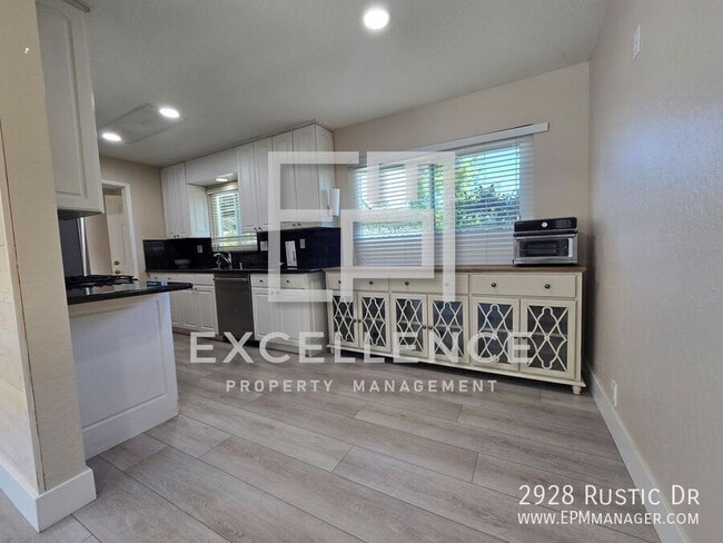 Building Photo - 2928 Rustic Dr