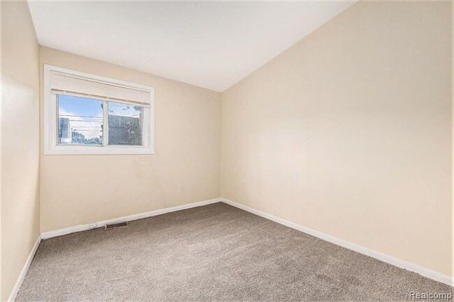 Building Photo - Beautiful Ranch 3 Bed Home in Inkster