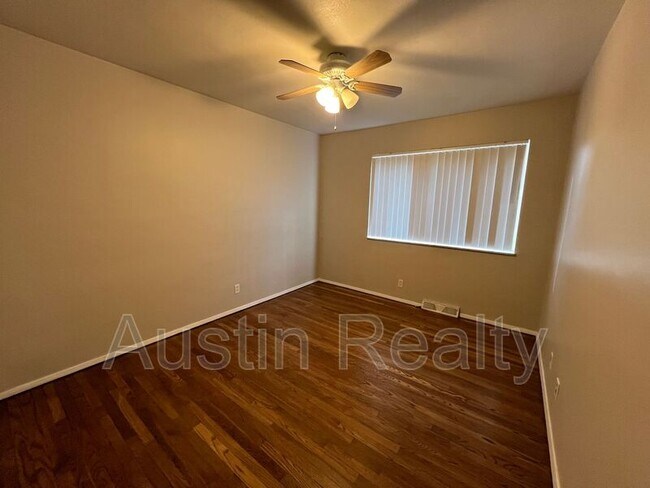 Building Photo - 9005 Olive Blvd