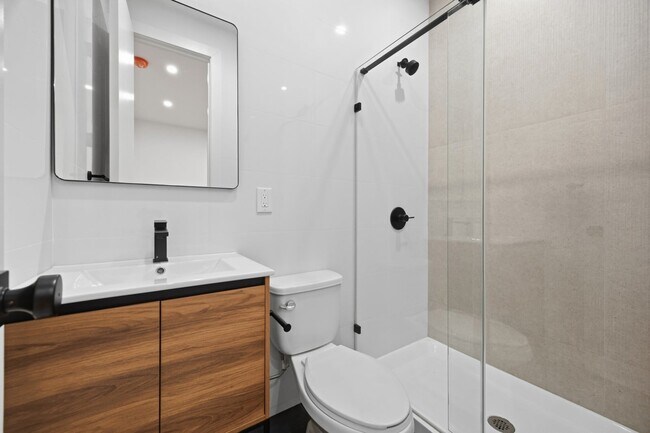 Building Photo - 379 Hawthorne St