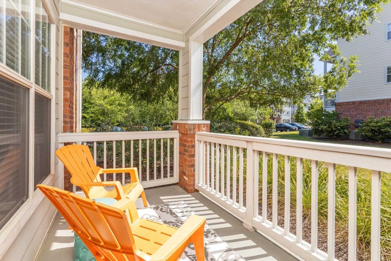 Building Photo - 45 Sycamore Ave