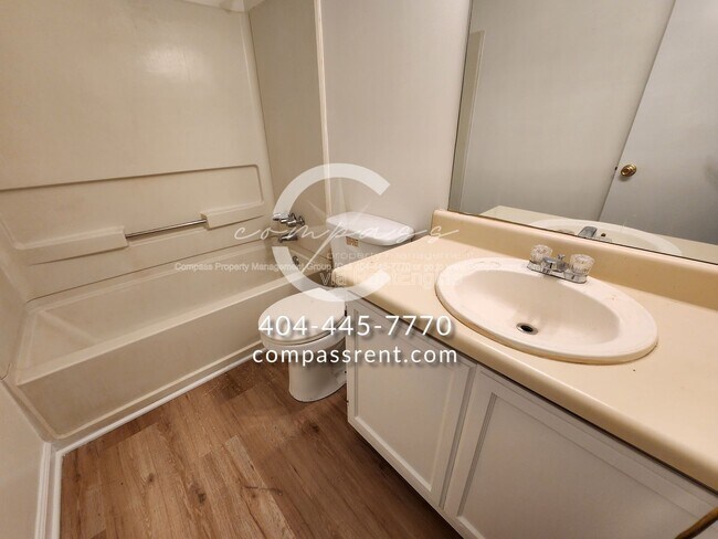 Building Photo - 5047 Chadwick Ct
