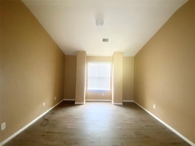 Building Photo - 20323 Mathis Landing Dr