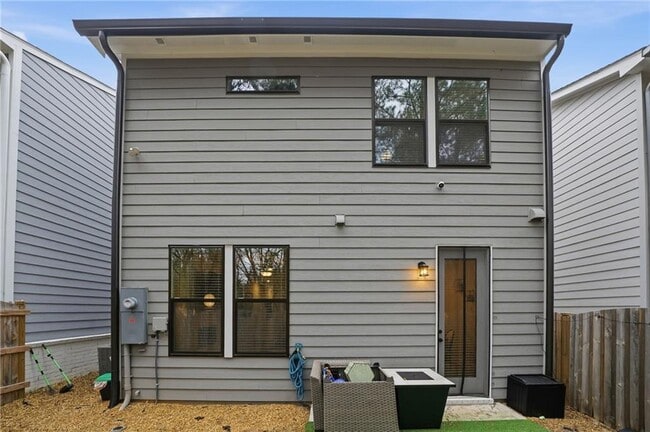 Building Photo - 721 Stickley Oak Way