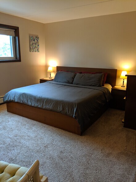 Master Bedroom - 7320 Dixon St