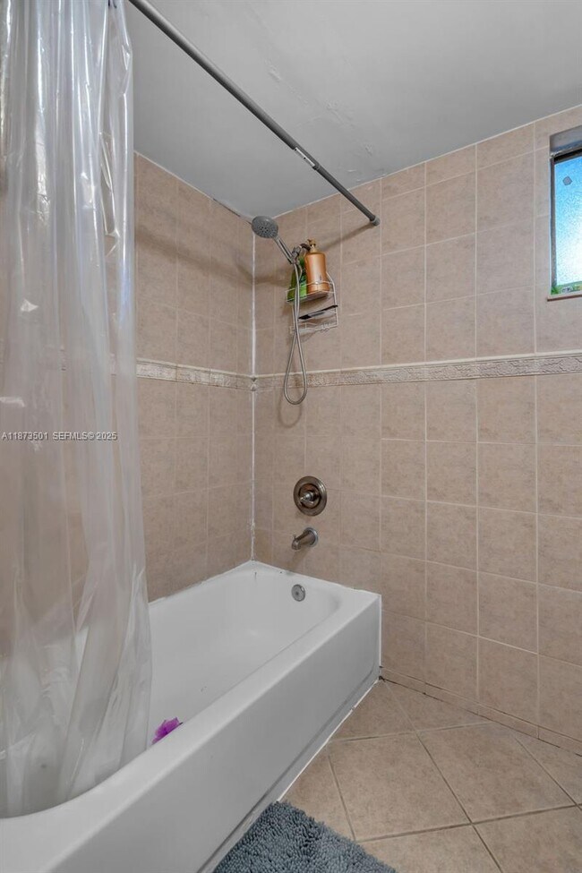 Building Photo - 451 Ives Dairy Rd