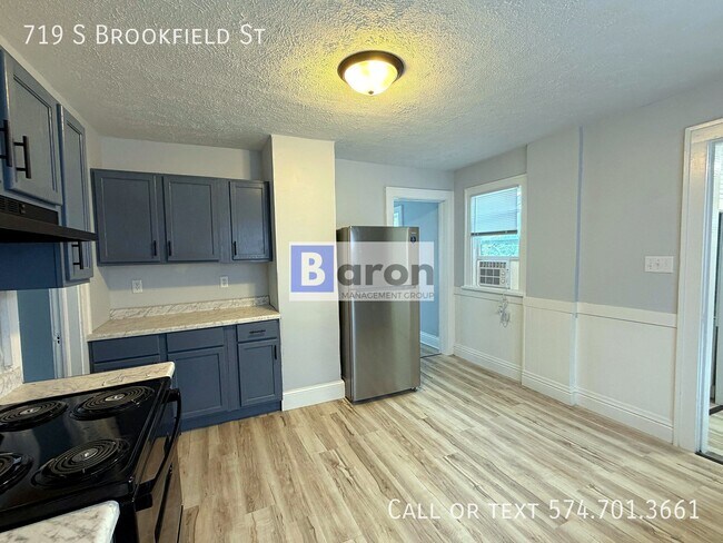 Building Photo - 719 S Brookfield St