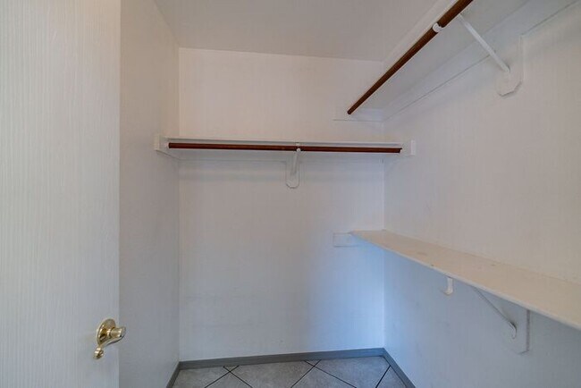 Building Photo - 2434 N Palo Hacha Dr