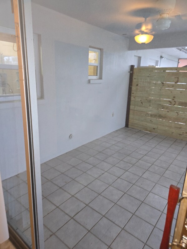 Building Photo - 2703 SE 16th Pl