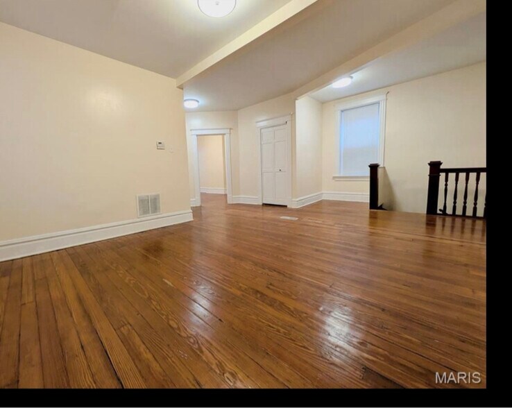 Building Photo - 3418 Hartford St