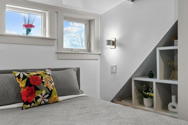 Building Photo - 358 Broadway