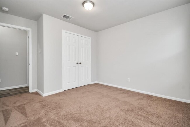 Building Photo - 7230 Victorville Dr