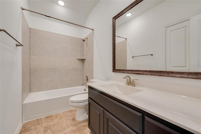Building Photo - 6915 Barnes Dr