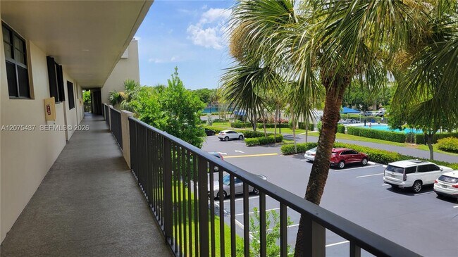 Building Photo - 2410 Deer Creek Country Club Blvd