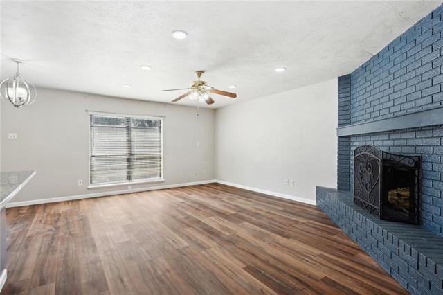 Building Photo - 556 Hawthorne Dr