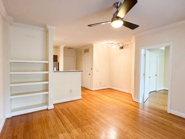 Building Photo - The Grande Downtown - One bedroom one bath...