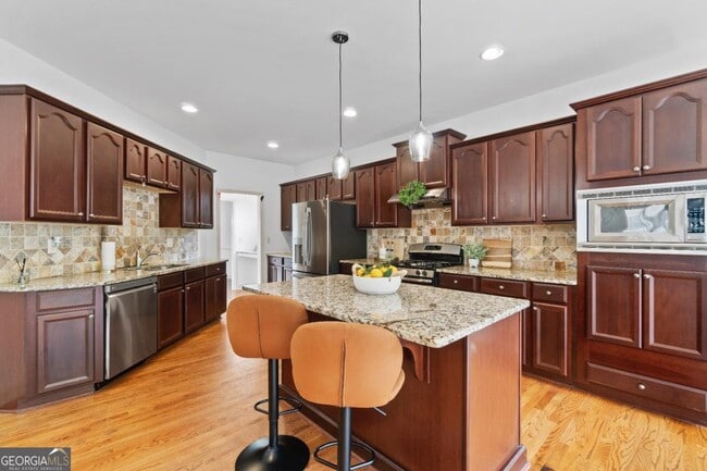 Building Photo - 8275 Majors Ridge Way