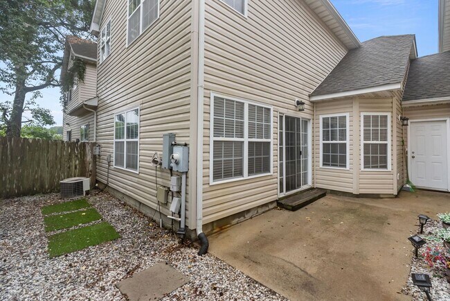 Building Photo - Beautiful 2-Bedroom, 2.5-Bath condo for Rent in Virginia Beach