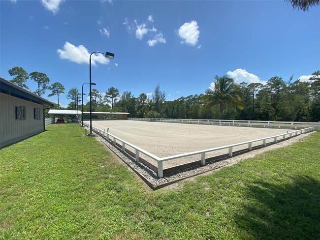 Building Photo - 2315 Deer Run Blvd