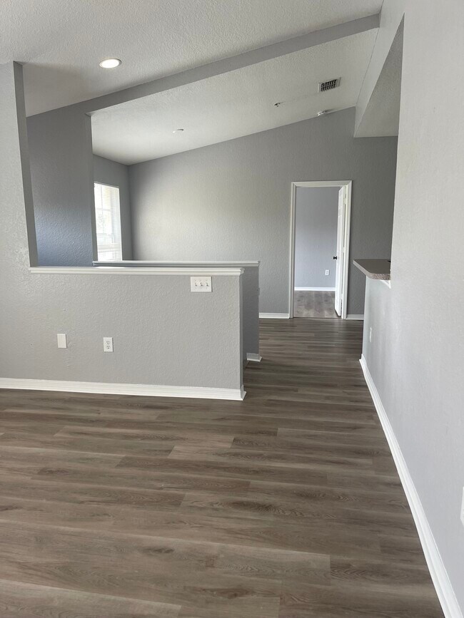 Building Photo - 839 Grand Regency Pointe