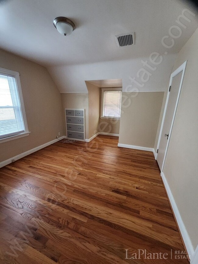 Building Photo - Beautiful 3 Bedroom Home for Rent