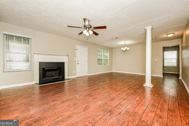 Building Photo - 1590 New Orleans Way