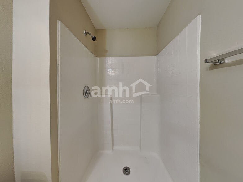 Building Photo - 13727 Gentle Woods Ave