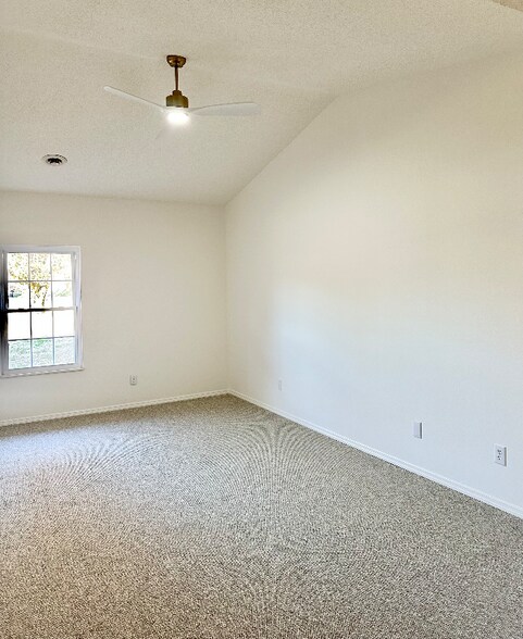 Building Photo - 8621 Flagstone Way