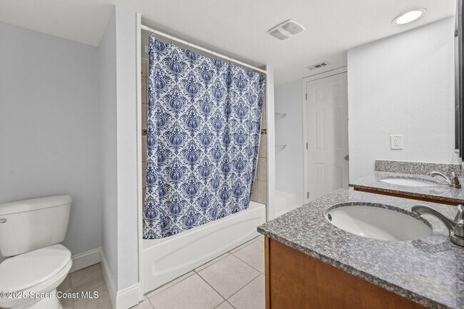 Building Photo - 1170 S Patrick Dr