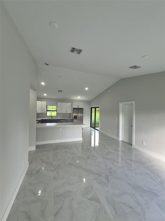 Building Photo - 445 Wickham Ave S