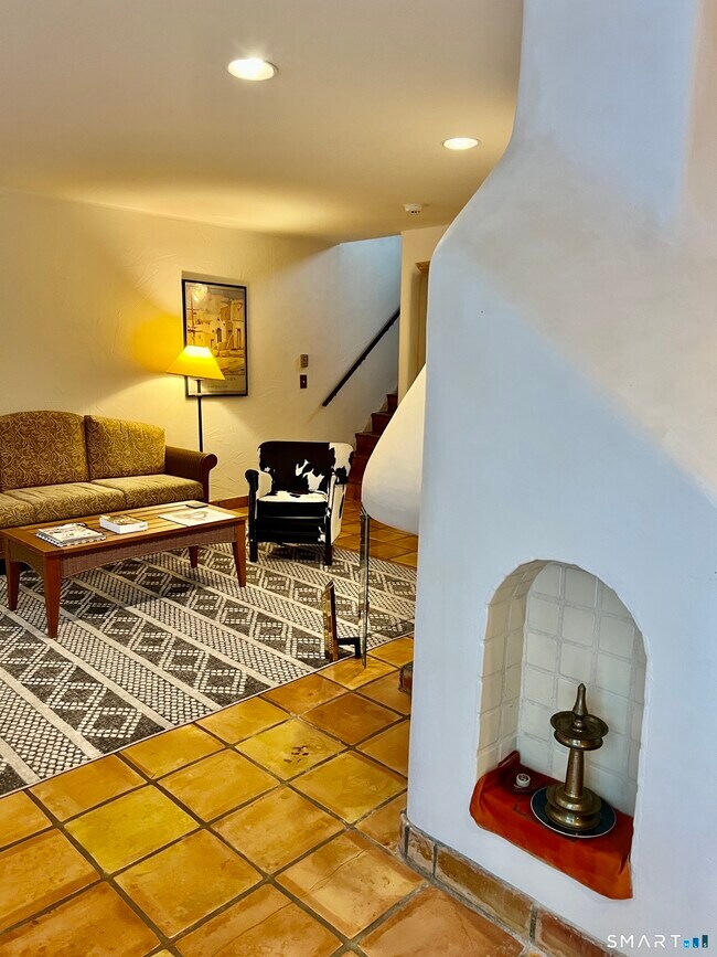 Building Photo - 290 Cliffside Dr