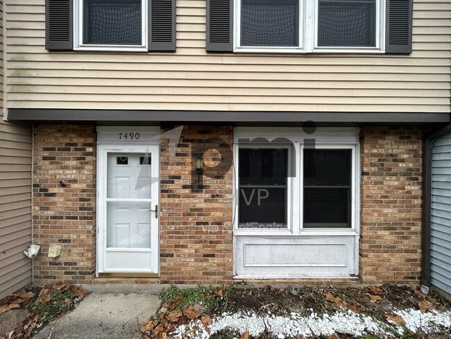 Building Photo - 7490 Stonetrail Way