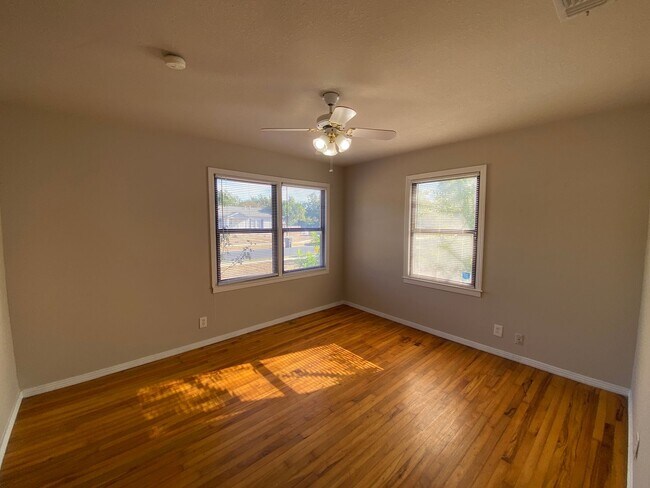 Building Photo - SEPTEMBER  HALF OFF First Month Rent