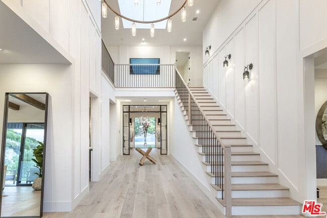 Building Photo - 24277 Dry Canyon Cold Creek Rd