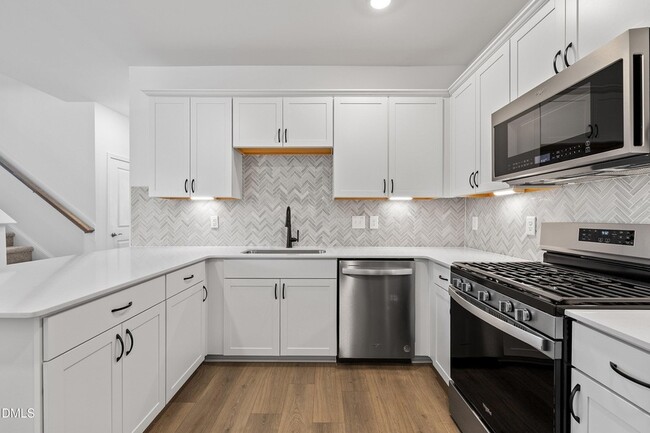 Building Photo - 115 Swain St