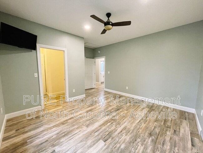 Building Photo - 125 Ashwood Rd