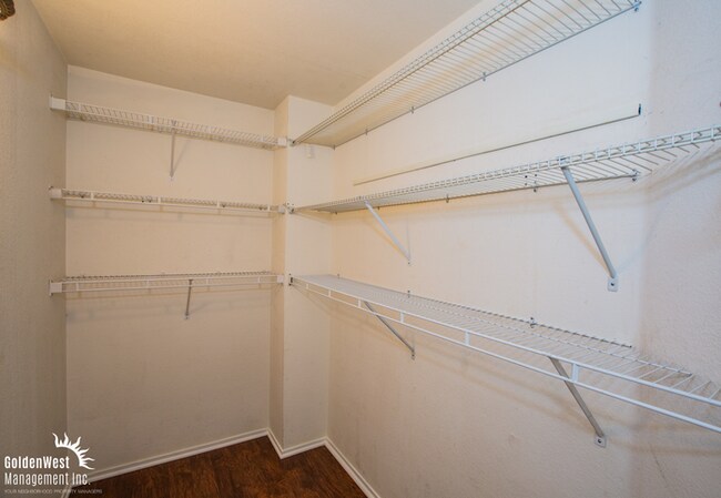 Building Photo - Spacious 3Bdm 2.5Ba Two-Story Home next to Queensridge!