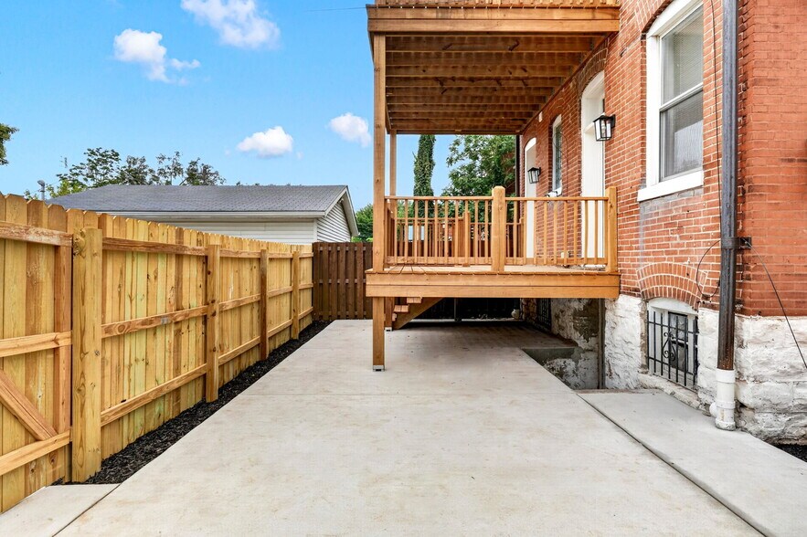 Building Photo - 2722 Armand Pl