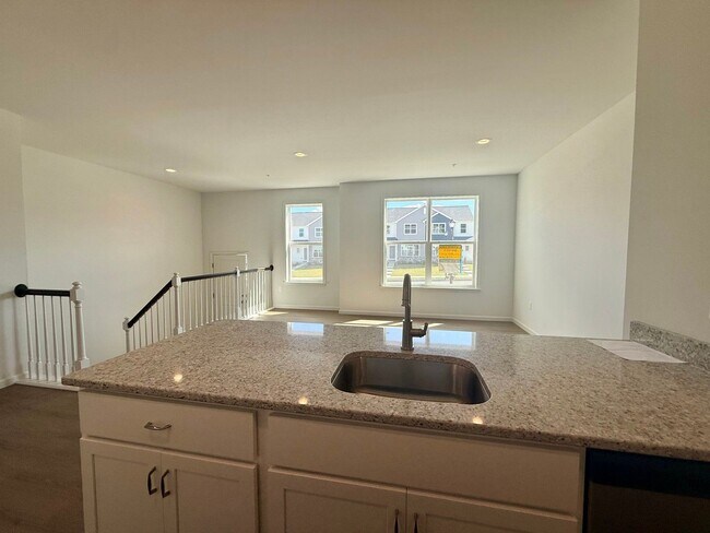 Building Photo - 45 N Conifer Dr