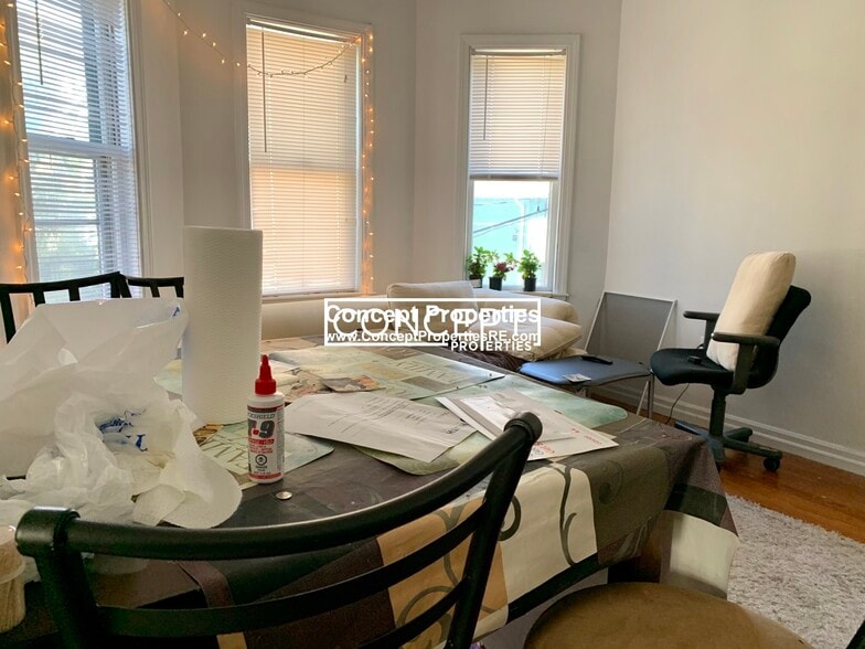 Building Photo - 26 Haskell St