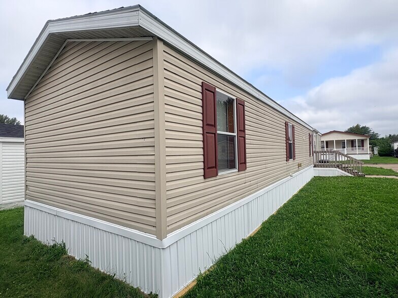 Building Photo - 319 Spring Park Dr