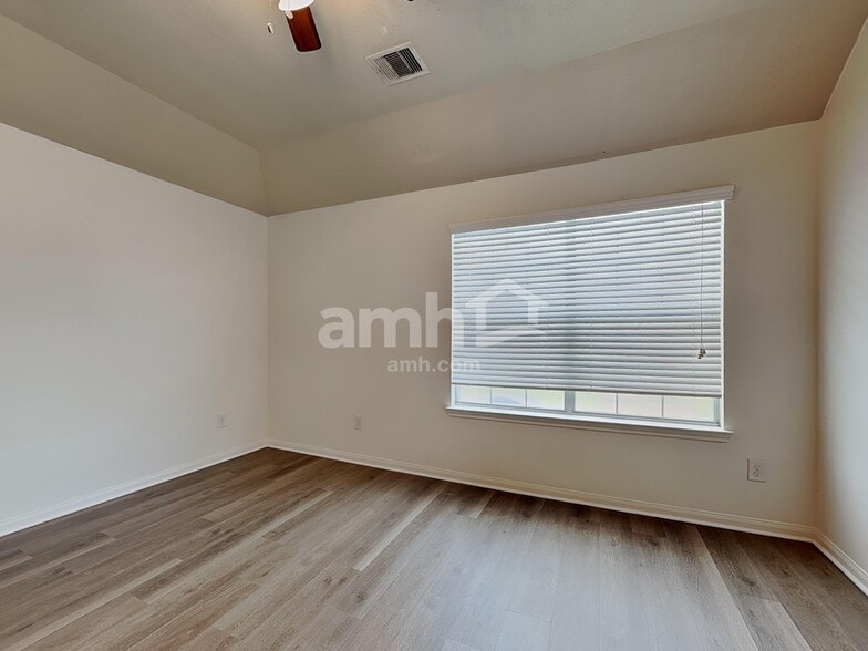 Building Photo - 3406 Maris Way