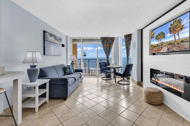 Building Photo - 647 N Creekside Dr