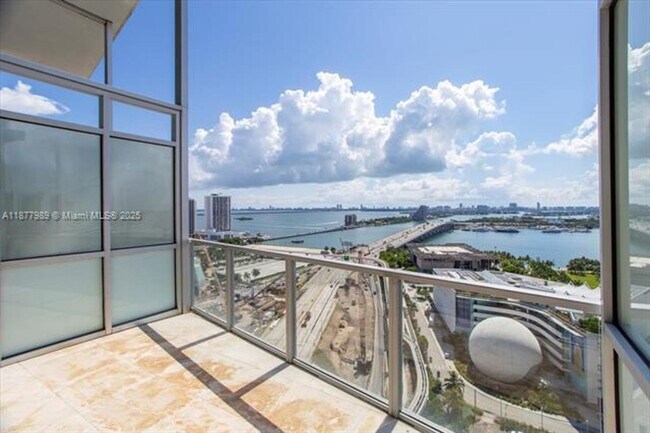 Building Photo - 1100 Biscayne Blvd