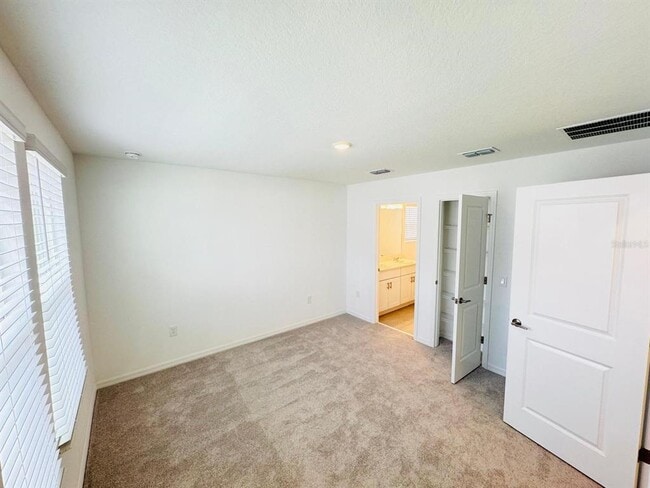 Building Photo - 3140 Skyline Lp