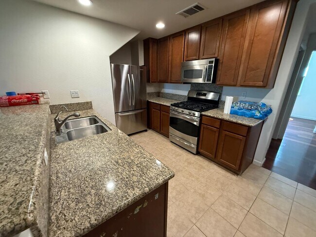 Building Photo - 2492 Autumnvale Dr
