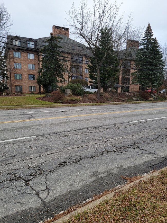 2525 Greensburg Pike 2525 Greensburg Pike Pittsburgh PA 15221