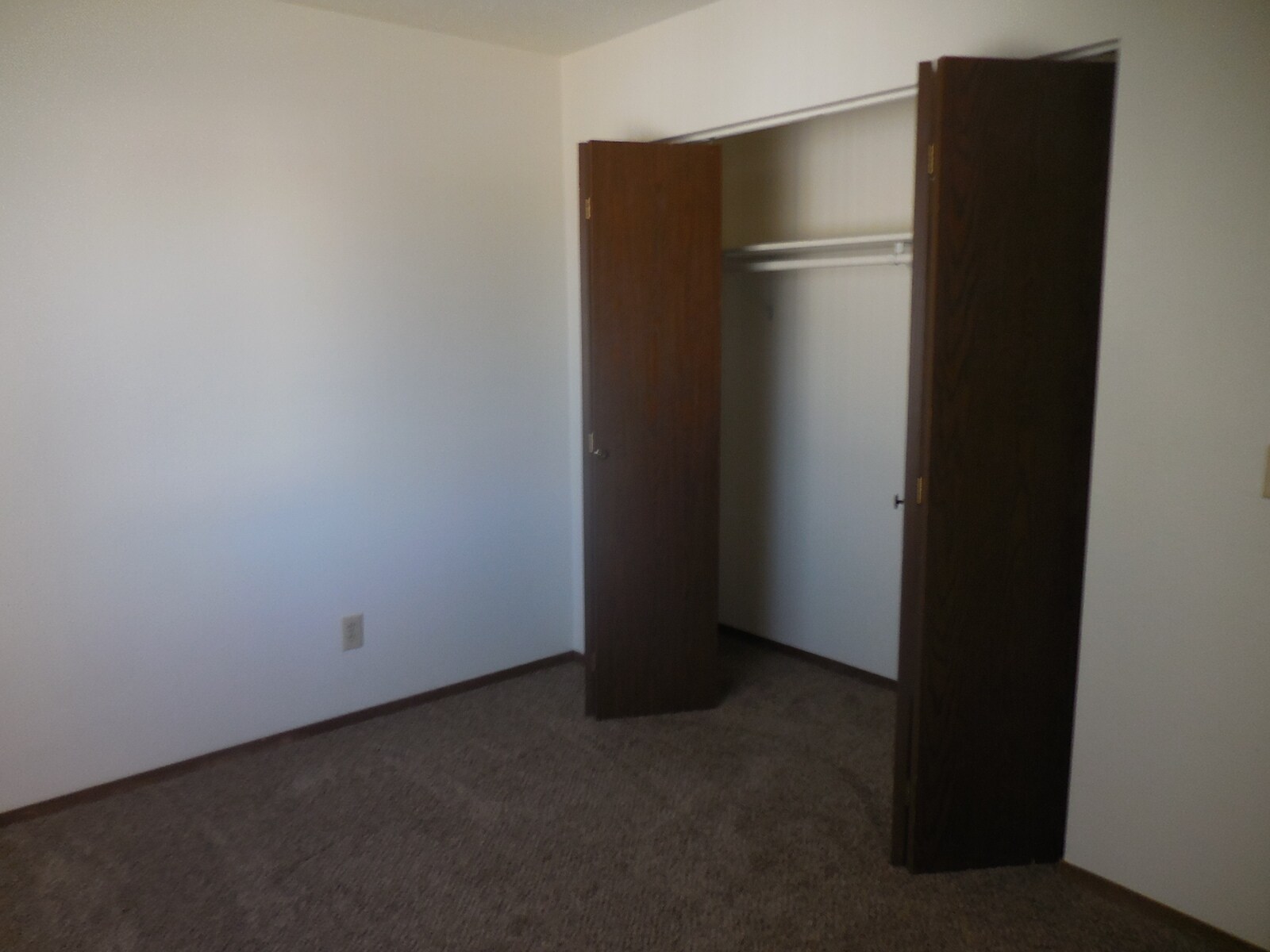 Building Photo - 1718 14th Ave W