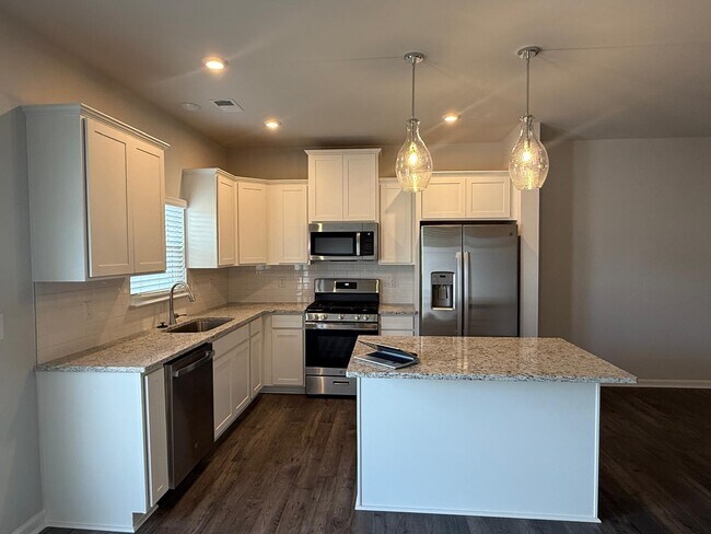 Building Photo - 105 Santorini Wy