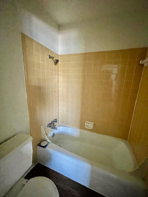 Building Photo - 8281 Shadow Wood Dr